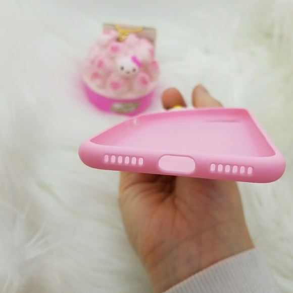 IPHONE 7&8 HELLO KITTY TPU 3D CASE - Picture 2 of 4